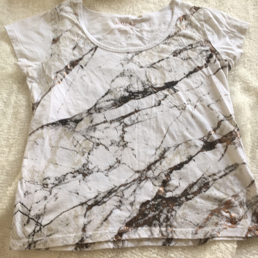 Guess Los Angeles White and Gold Marbeled Top.